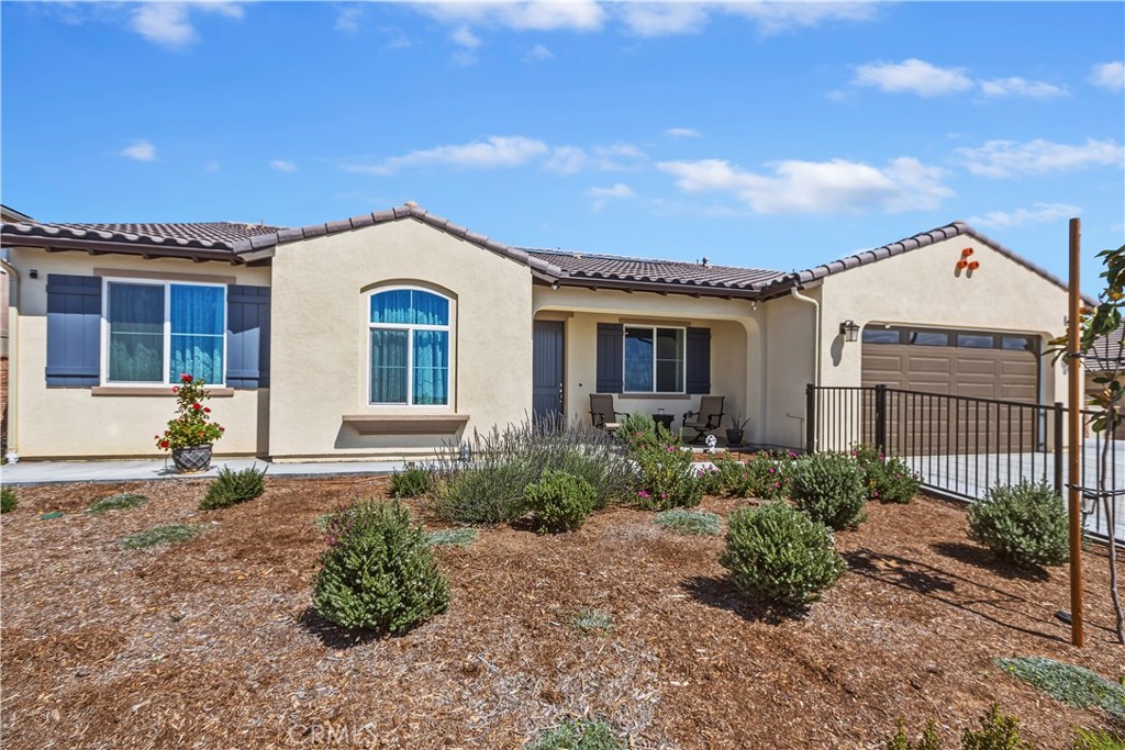 1560 Foothill Drive