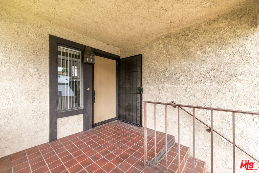 454 W Front Street