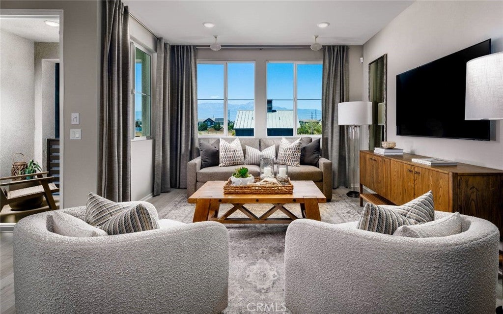 4151 S S. WILDFLAX PASEO 145
