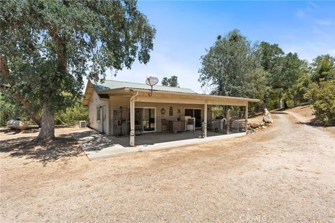 Photo of 46374 Oonay Nation Road, Coarsegold, CA 93614 (MLS # FR26121641)