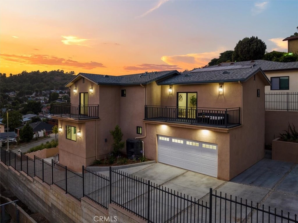 3722 Lomitas Drive