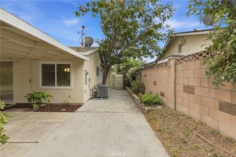 Tiny photo for 24115 Gilmore Street, West Hills, CA 91307 (MLS # SR26118566)