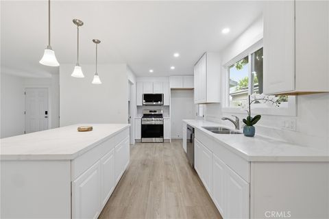 Tiny photo for 24115 Gilmore Street, West Hills, CA 91307 (MLS # SR26118566)