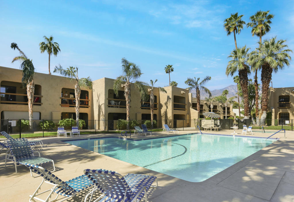 Palm Springs Golf & - Residential