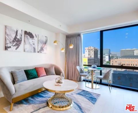 Photo of 400 S Broadway #502, Los Angeles, CA 90013 (MLS # 25599009)