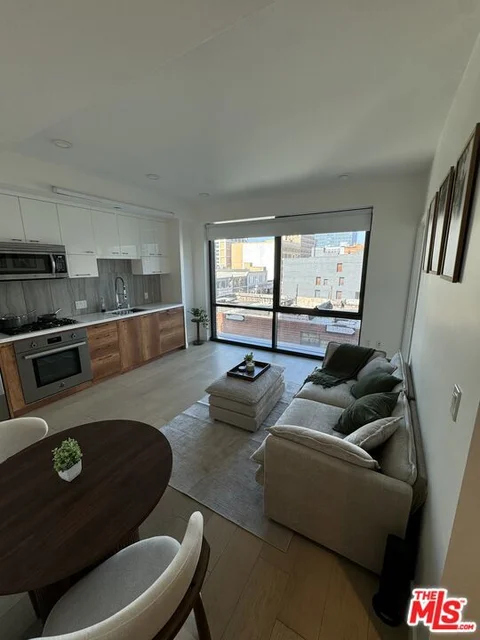 400 S Broadway Unit 502, Los Angeles, CA 90013 - MLS#: 25599009