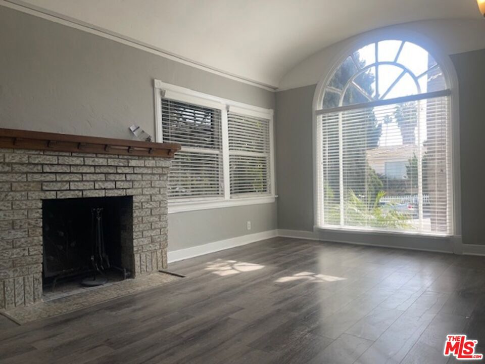 1334 W 17th Street