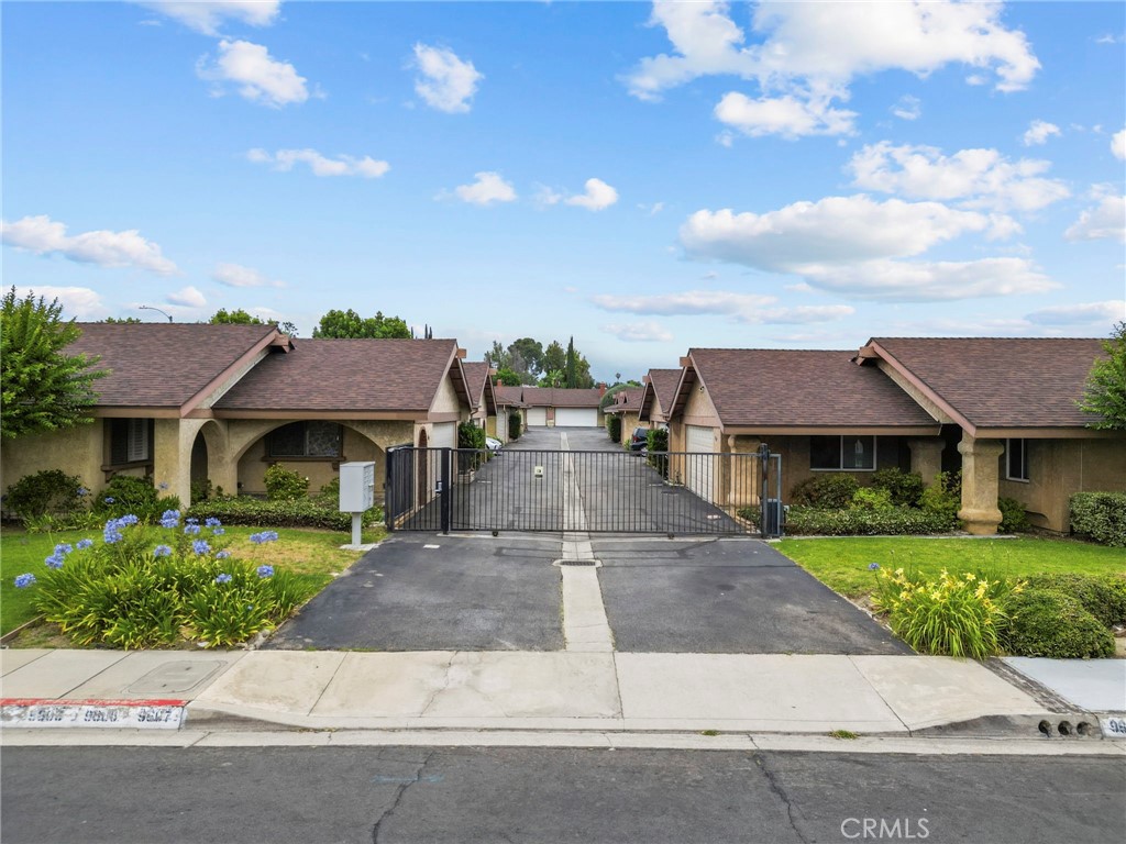6320 Temple City