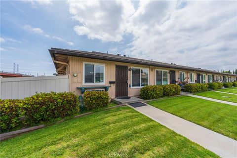 9938 1/2 Cedar Street Bellflower CA 90706