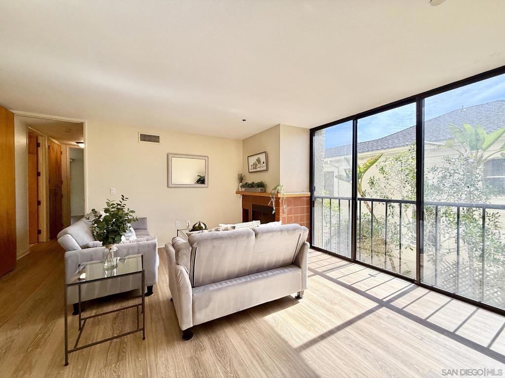 4082 Albatross St #7