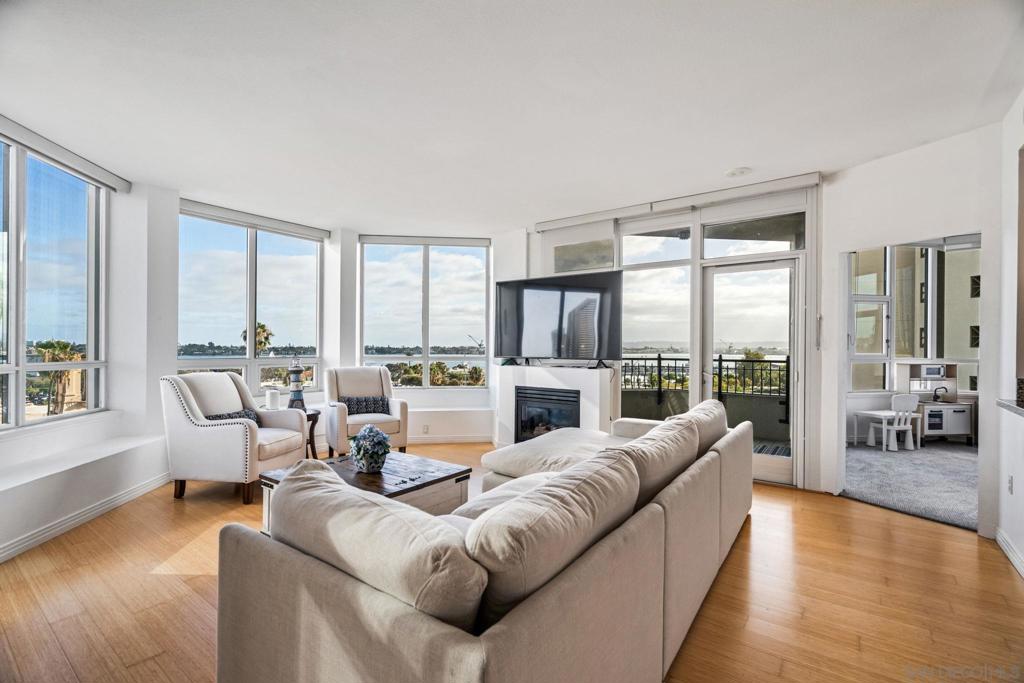 700 W Harbor Dr 705