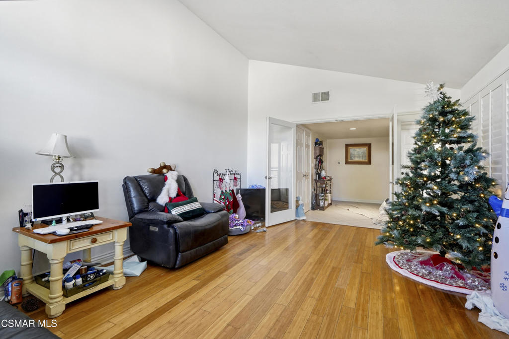 Hillrise-855 - 855 - Residential