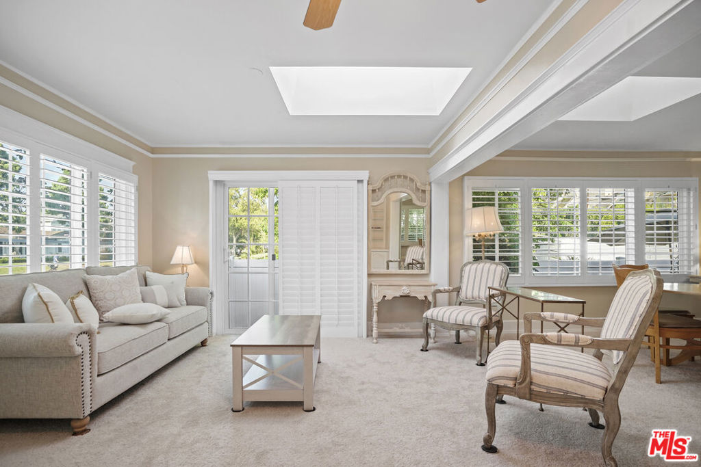 11538 La Maida Street