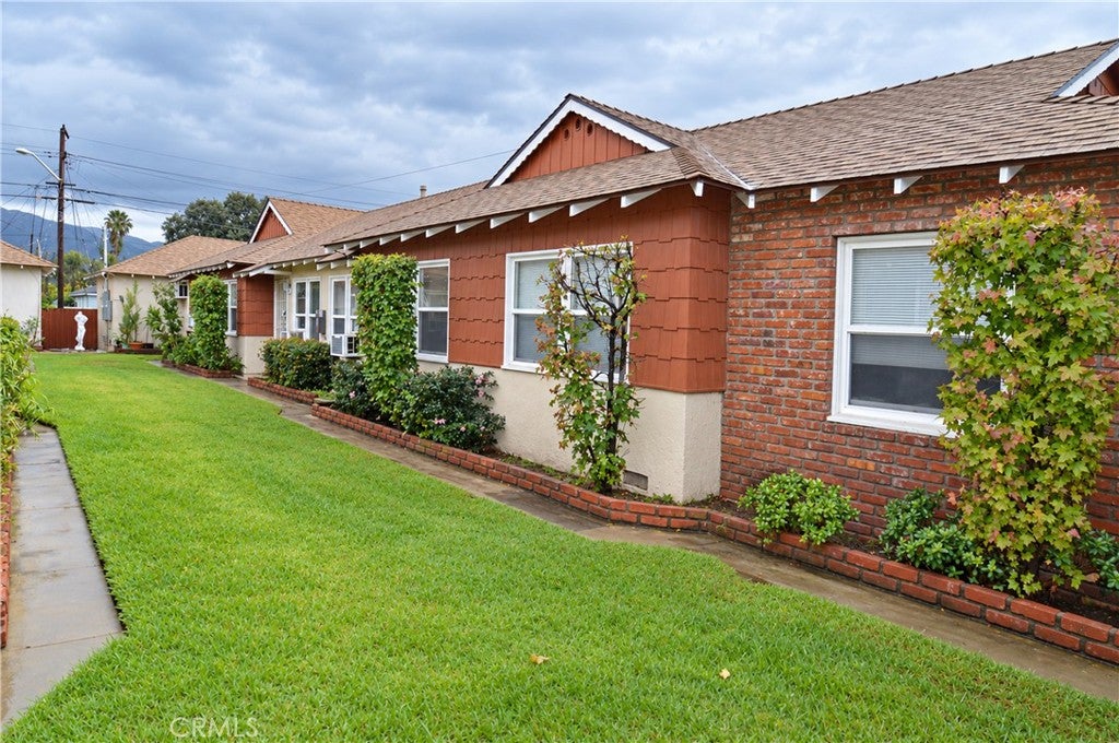 2534 N Buena Vista Street