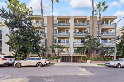 Photo of 1819 Holmby Avenue #104, Los Angeles, CA 90025 (MLS # OC26232954)