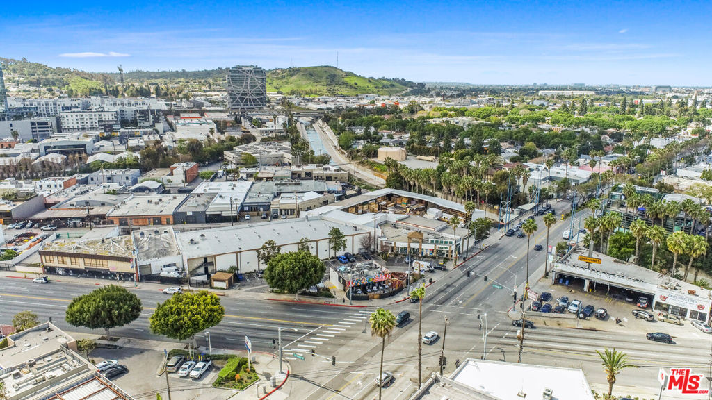2901 La Cienega Boulevard