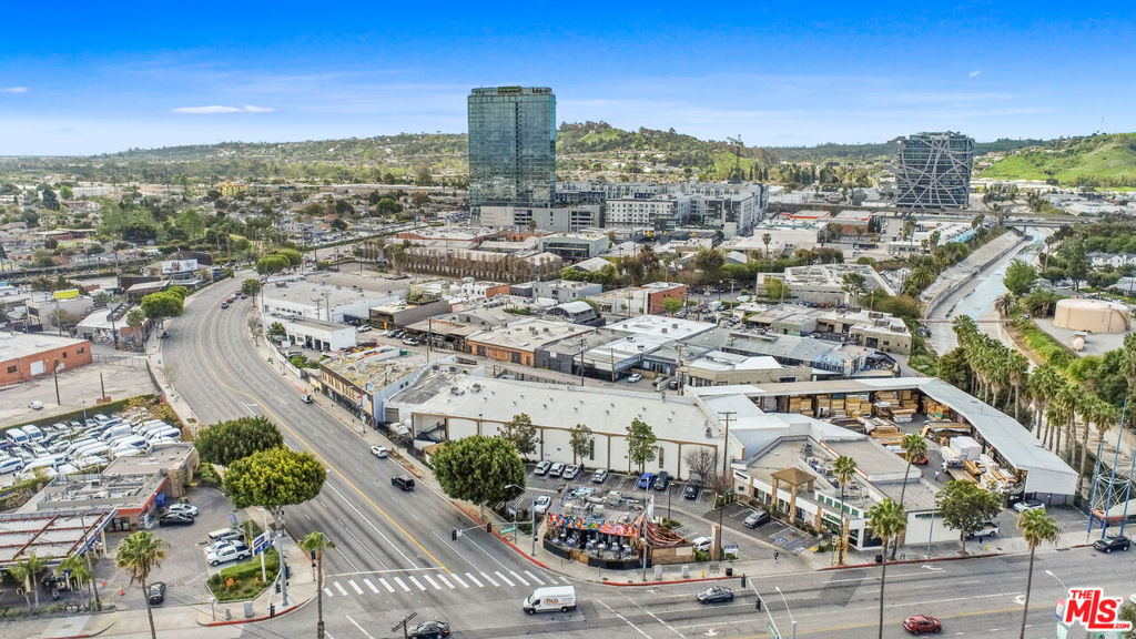 2901 La Cienega Boulevard