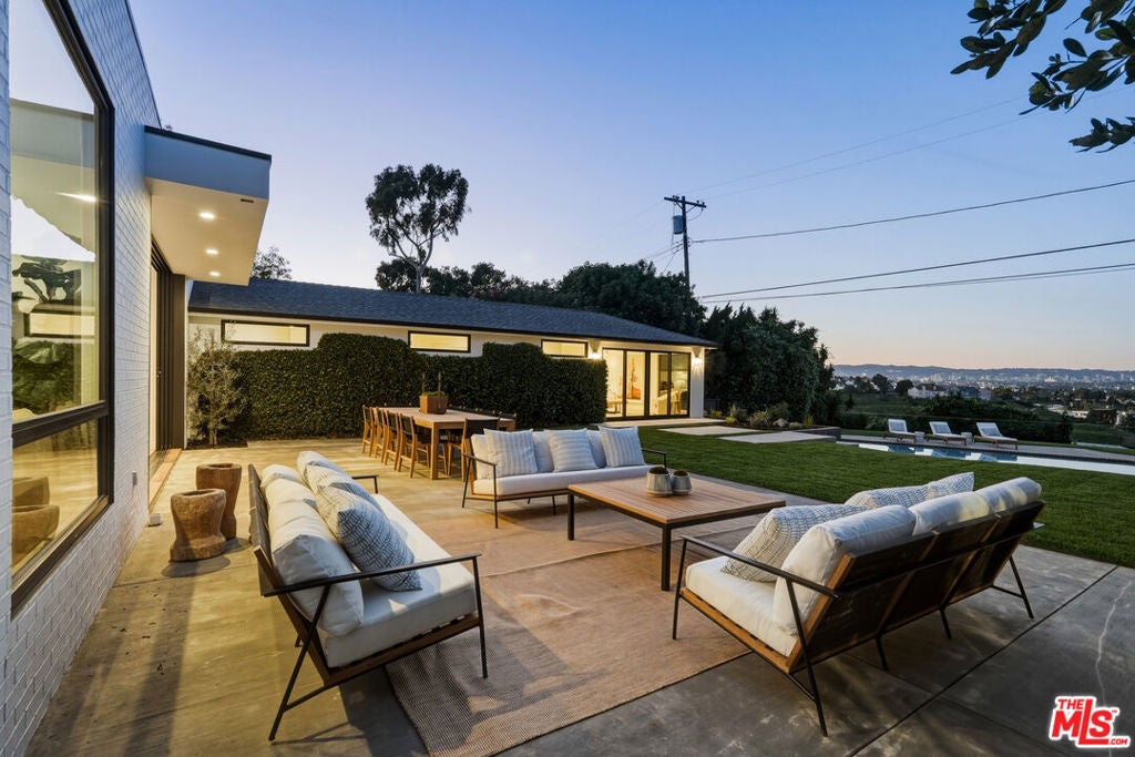 6321 Riggs Place