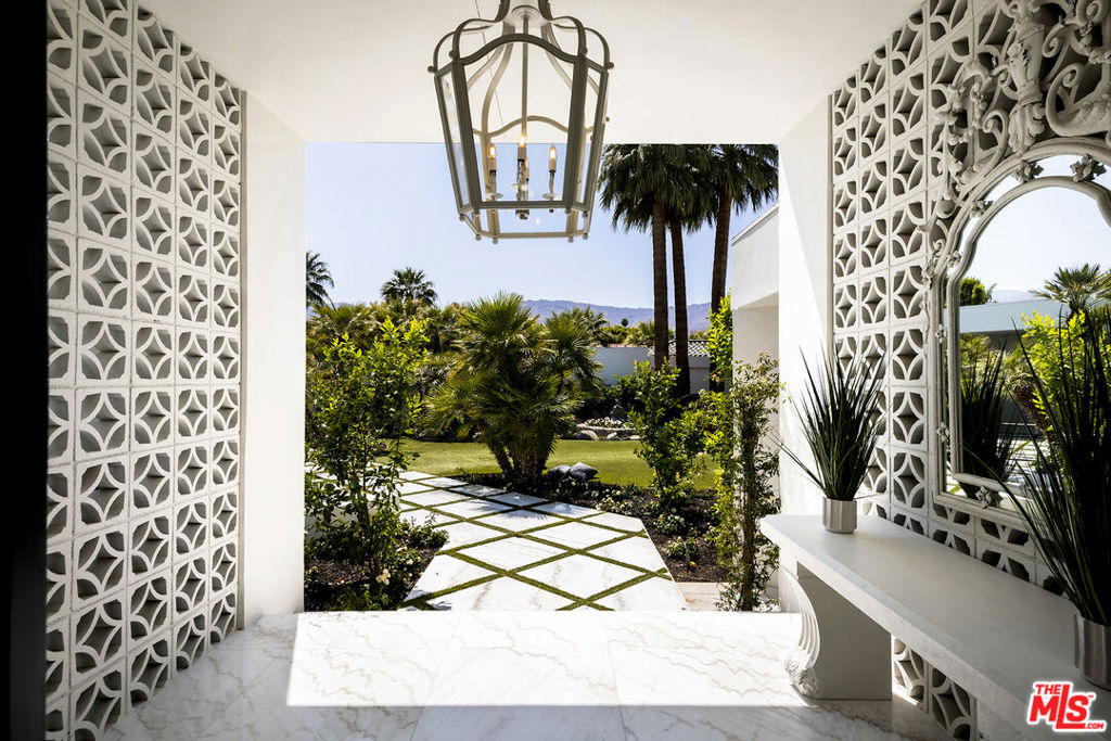 74300 Quail Lakes Drive