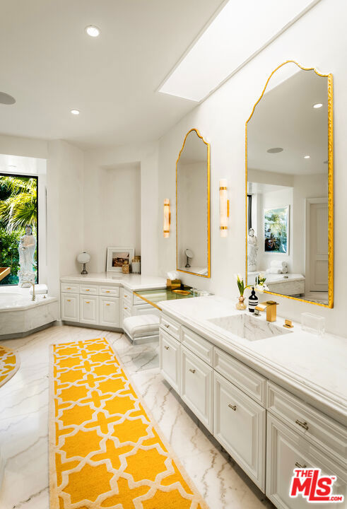 Vintage Country Club - Residential