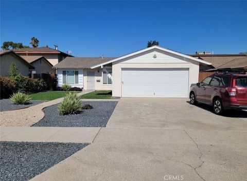 Photo of 4411 Farquhar Ave, Los Alamitos, CA 90720 (MLS # TR26062239)