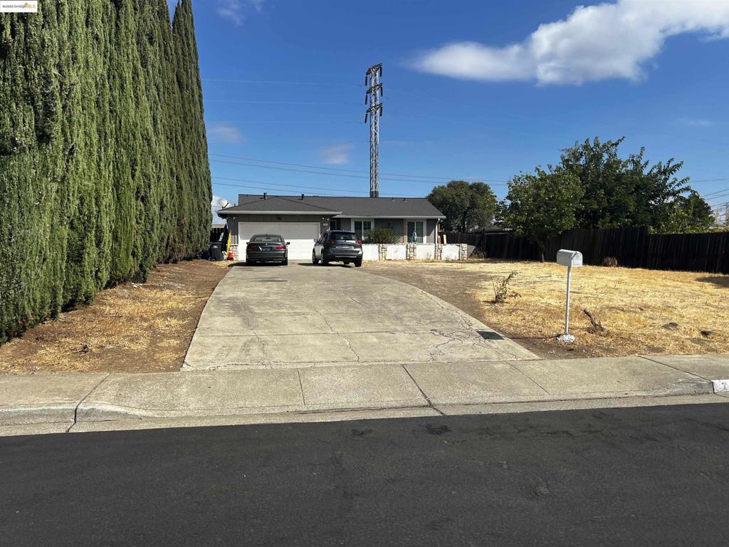 Welcome to this spacious property offering both comfort and convenience! Nestled on a generously sized lot, this home features a long driveway providing ample parking and privacy. Located within walking distance to public transportation and just minutes from Highway 4, commuting is made easy. Whether you're looking for room to grow or simply enjoy a larger outdoor space, this property offers a unique opportunity to enjoy a flexible lifestyle in a well-connected area. Don’t miss your chance to explore the possibilities!