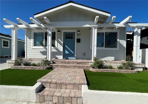 Photo of 707 Columbia Place, Torrance, CA 90501 (MLS # OC25198998) Photo of 707 Columbia Place, Torrance, CA 90501 (MLS # OC25198998)