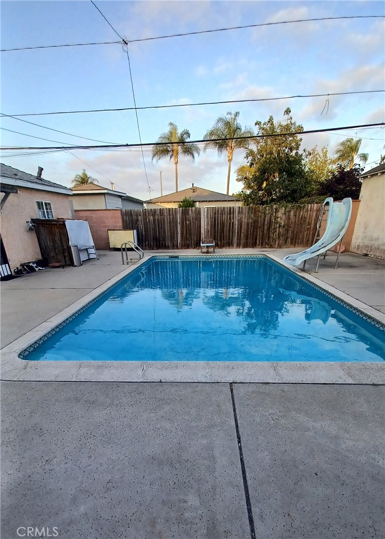 2764 Hayes Avenue