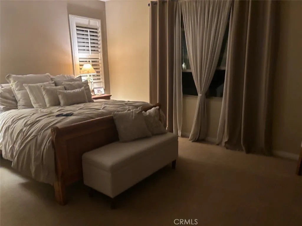 Irvine, California 92618, United States, 2 Bedrooms Bedrooms, ,2 BathroomsBathrooms,Residential,Pending,184370