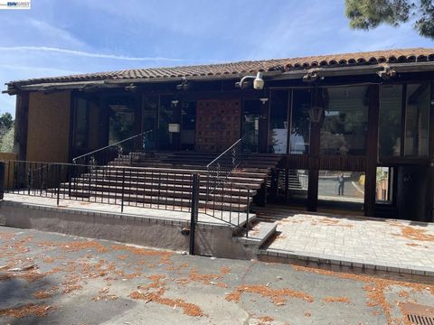 Photo of 43213 MISSION BLVD, Fremont, CA 94539 (MLS # 41130647)