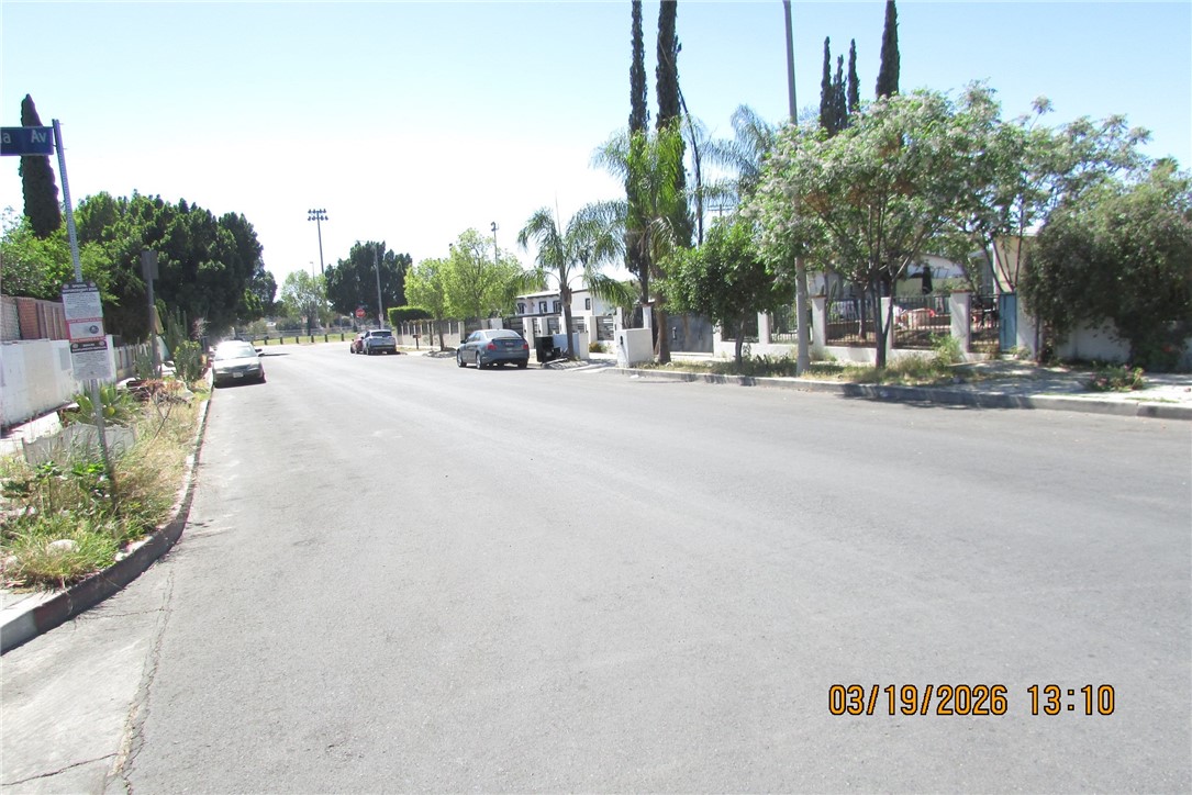 13987 Del Sur Street