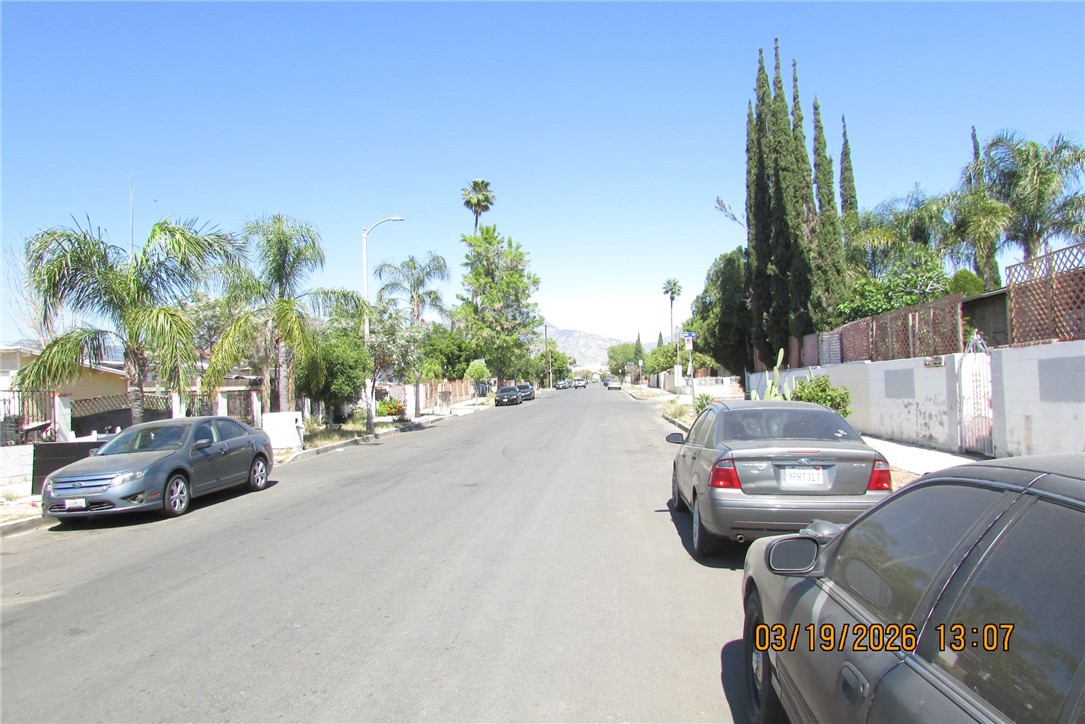 13987 Del Sur Street