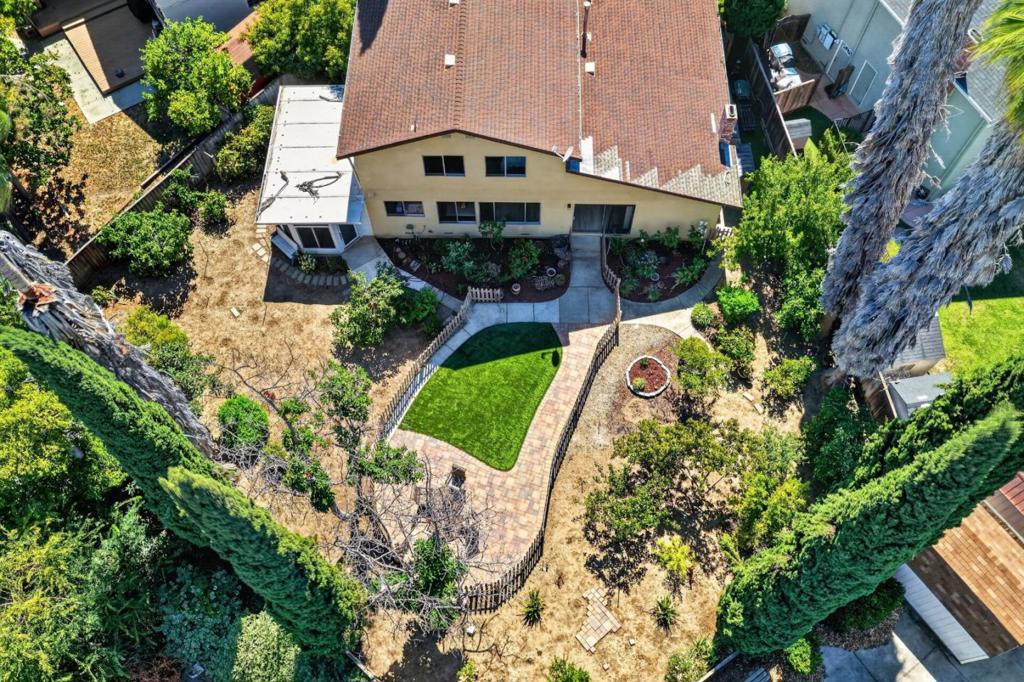 90 Southport Court