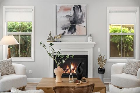 113 Wanderer Irvine CA 92618