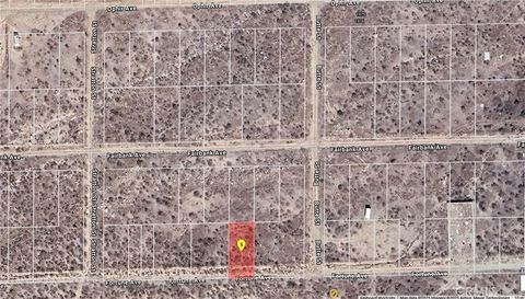 Photo of 0 Fortune Ave, Mojave, CA 93501 (MLS # SR25088523)
