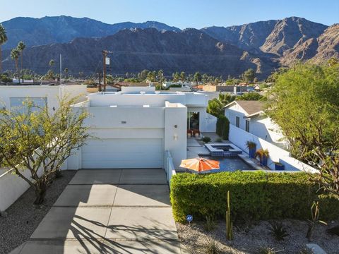 Photo of 52085 Avenida Herrera, La Quinta, CA 92253 (MLS # 219139930DA)