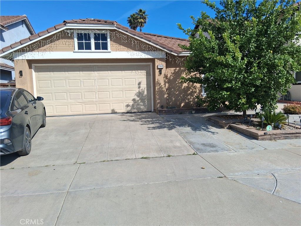 Photo of 560 Coudures Way, Perris, CA 92571 (MLS # DW26046762)