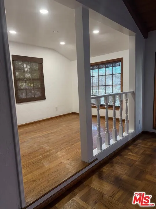 Sherman Oaks, California 91401, United States, 3 Bedrooms Bedrooms, ,3 BathroomsBathrooms,Residential,Active,249057