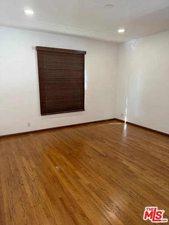 Sherman Oaks, California 91401, United States, 3 Bedrooms Bedrooms, ,3 BathroomsBathrooms,Residential,Active,249057