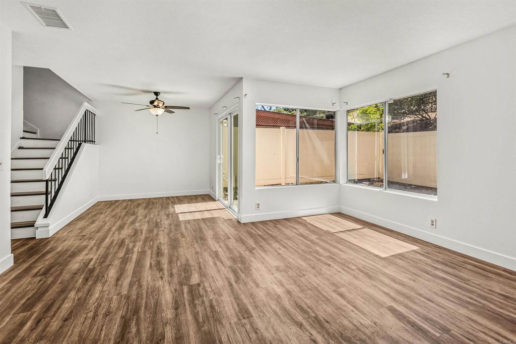 2482 Manzana Way
