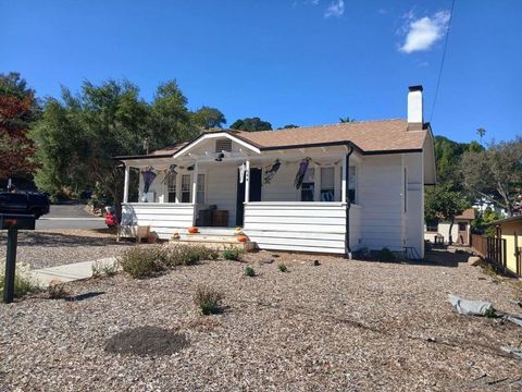 Photo of 644 Mountain View St St, San Luis Obispo, CA 93405 (MLS # 250041539SD)