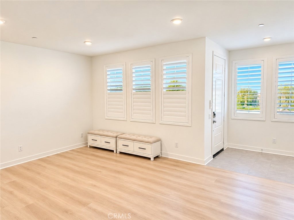 175 W La Palma Avenue 6