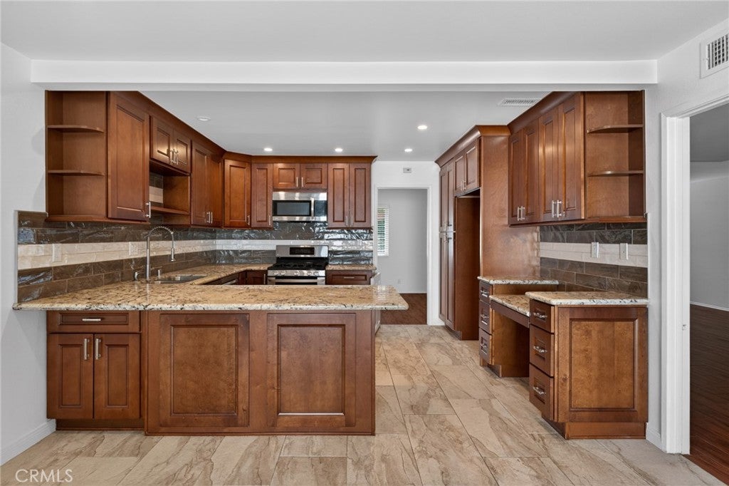 11 Redwood Tree, Irvine CA 92612 - Photo 8