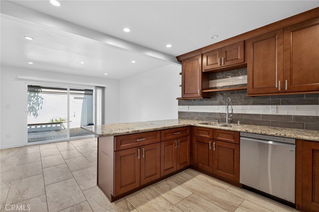 11 Redwood Tree, Irvine CA 92612 - Photo 12