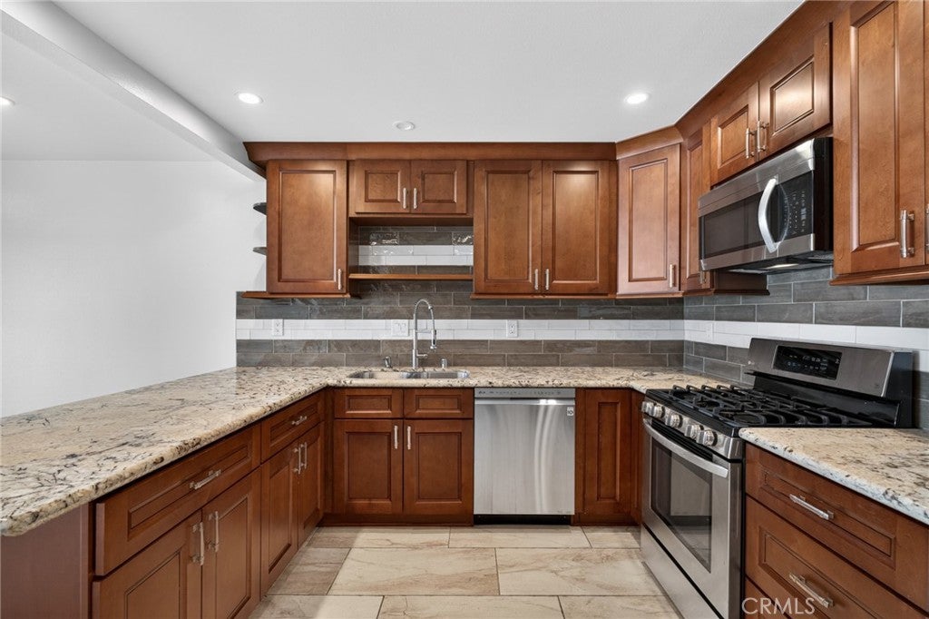 11 Redwood Tree, Irvine CA 92612 - Photo 9