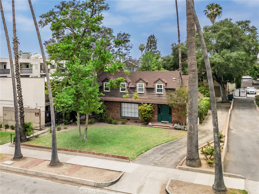 467 S El Molino Avenue