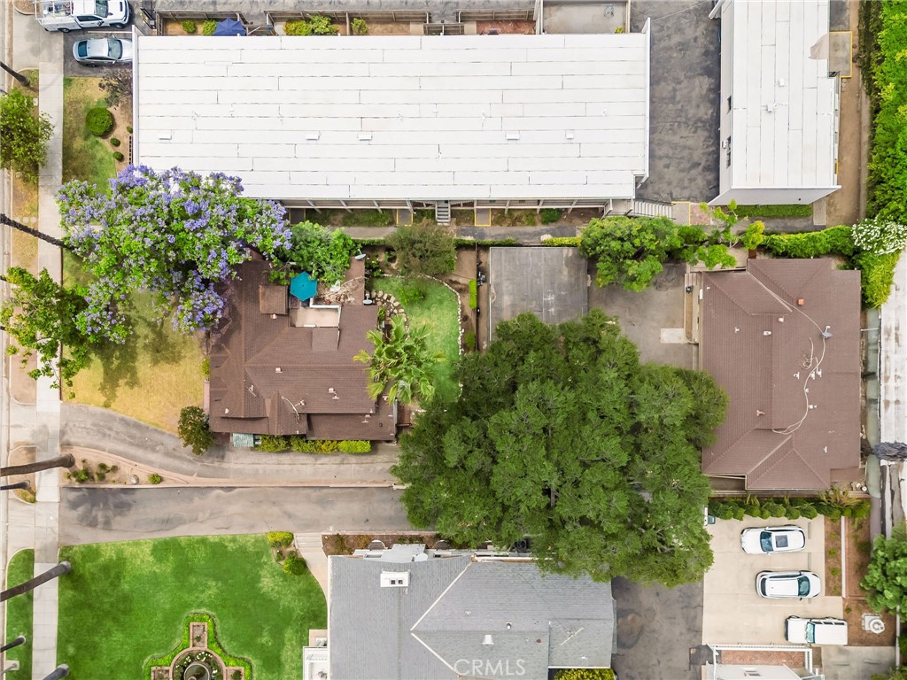 467 S El Molino Avenue