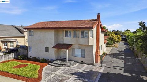 Photo of 559 Cherry Way Way, Hayward, CA 94541 (MLS # 41130646)