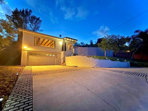 4124 Bancroft Dr La Mesa CA 91941
