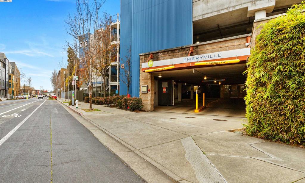 THE TRIANGLE - Residential